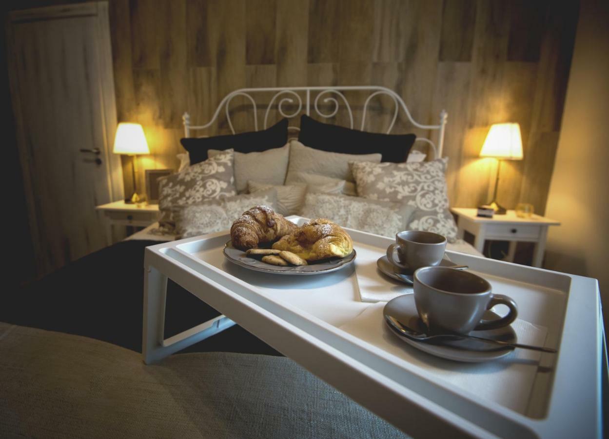 Elegant B&B - Il Vicolo Storico Salerno Buitenkant foto