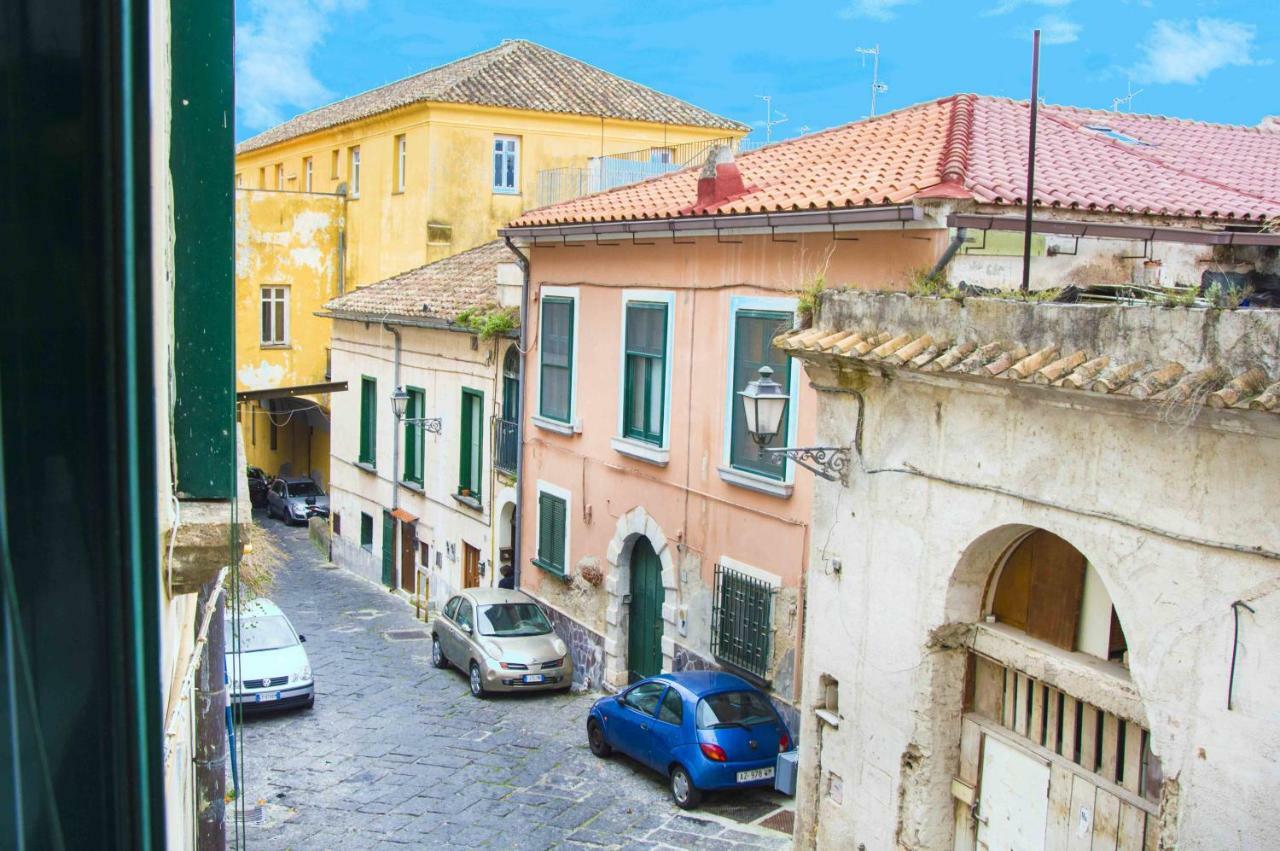 Elegant B&B - Il Vicolo Storico Salerno Buitenkant foto