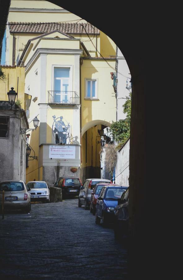 Elegant B&B - Il Vicolo Storico Salerno Buitenkant foto